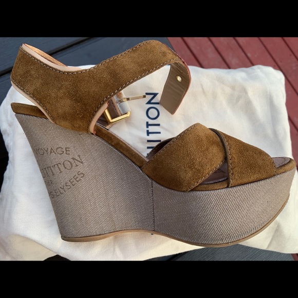 Louis Vuitton Canvas/Suede Brown Wedges 38 - Picture 8 of 8